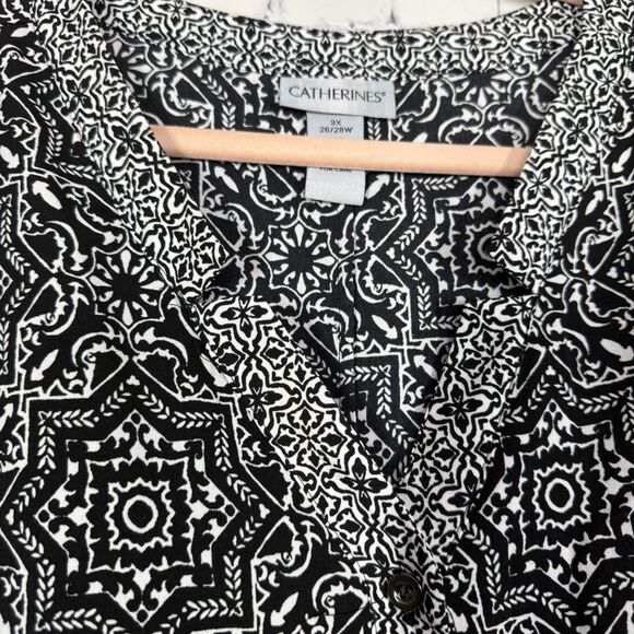 Catherines Tunic Blouse Women Plus 3X Black White Asymmetrical Hem Abstract Top - Picture 4 of 11